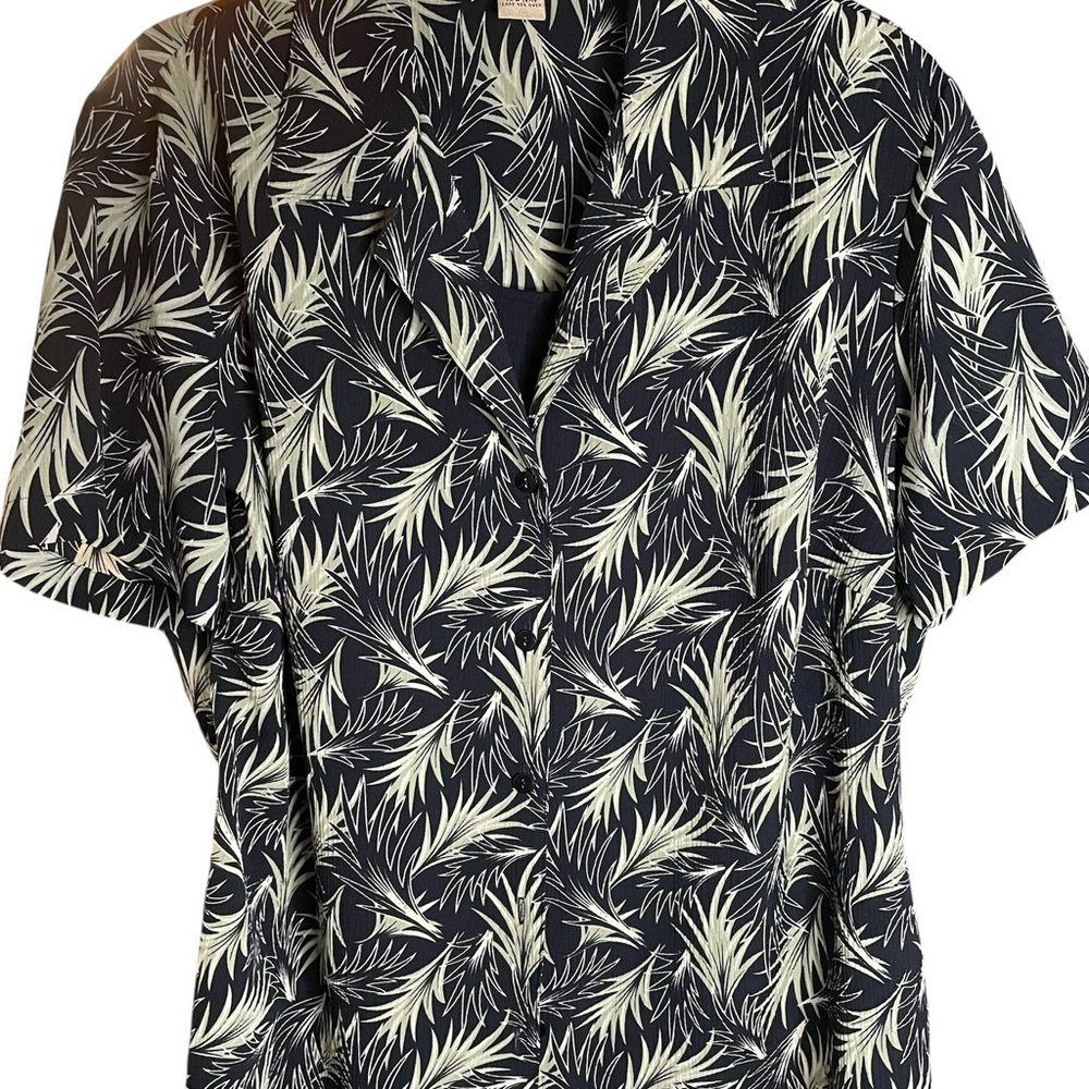 Notations Woman Black Short-Sleeve Button-Down tropical print attached tank 1X